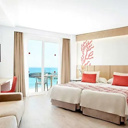 Universal Perla Hotel 4*