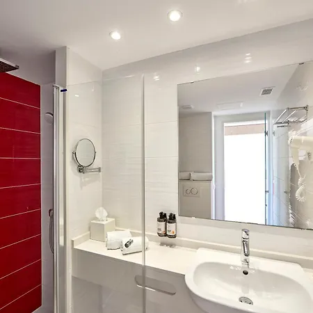 Hotel Universal Perla 4*