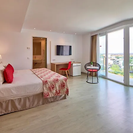 Universal Perla Hotel 4*