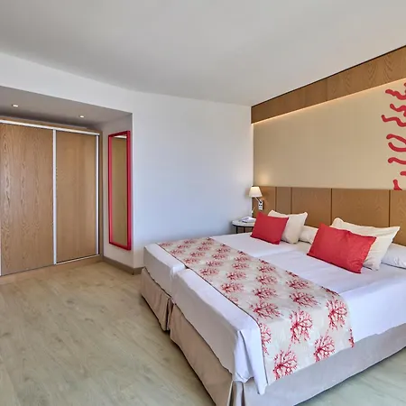Hotel Universal Perla 4*