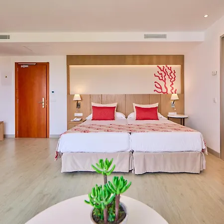 Universal Perla Hotel 4*