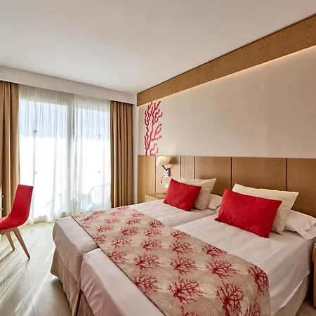 Universal Perla Hotel 4*
