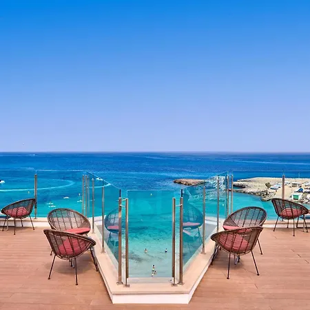 Hotel Universal Perla 4*