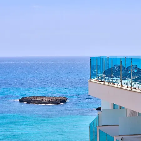 Universal Perla Hotel