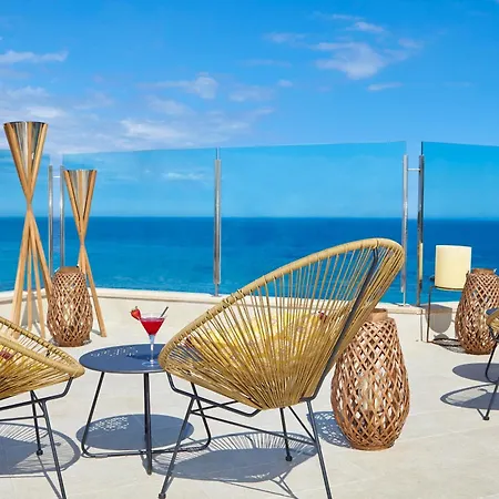 Hotel Universal Perla 4*