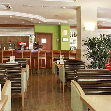 Hotel Universal Perla 4*