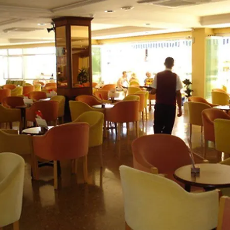 Hotel Universal Perla