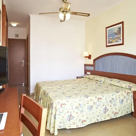 Universal Perla 4*
